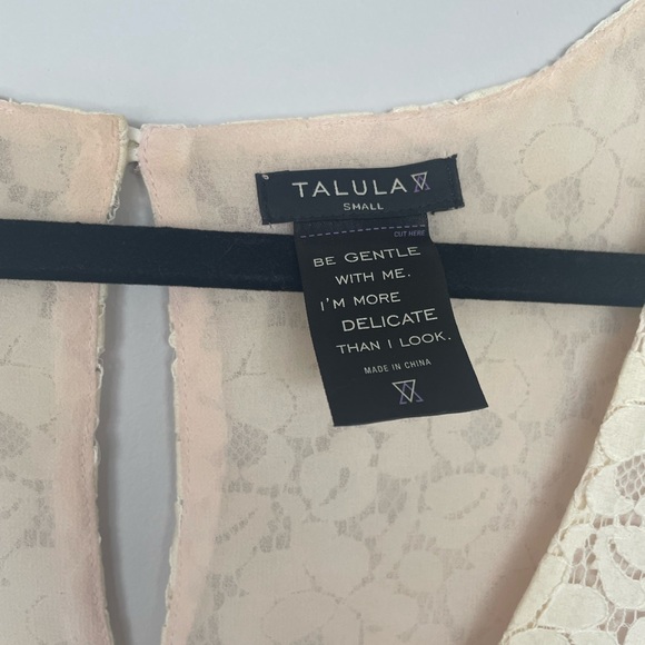 TALULA cream lace tank! - Picture 2 of 4